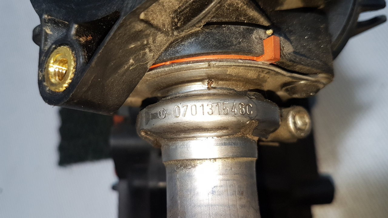 DIJELOVI CRIJEVO VW TOURAN > 10-15 070131548C