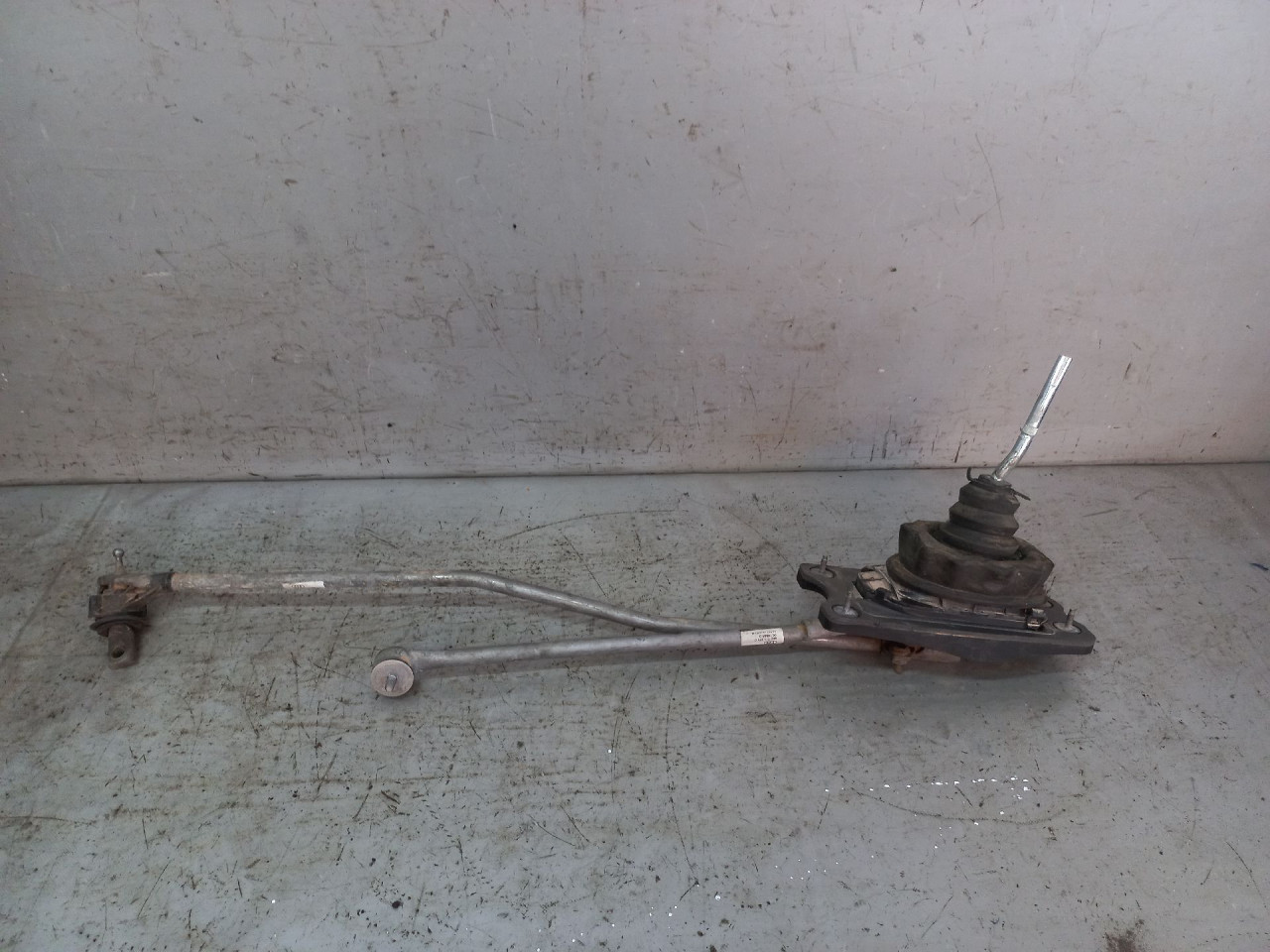 DIJELOVI SALTEBLA AUDI A4 (B8) > 07-11 8K0711025K