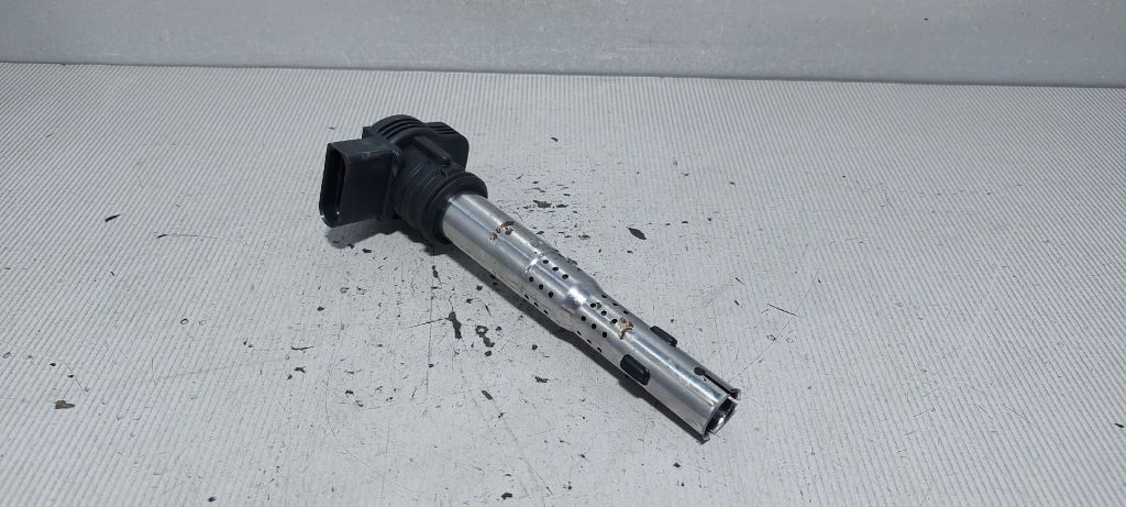DIJELOVI BOMBINA VW GOLF 5 > 03-08 2.0 07K905715B