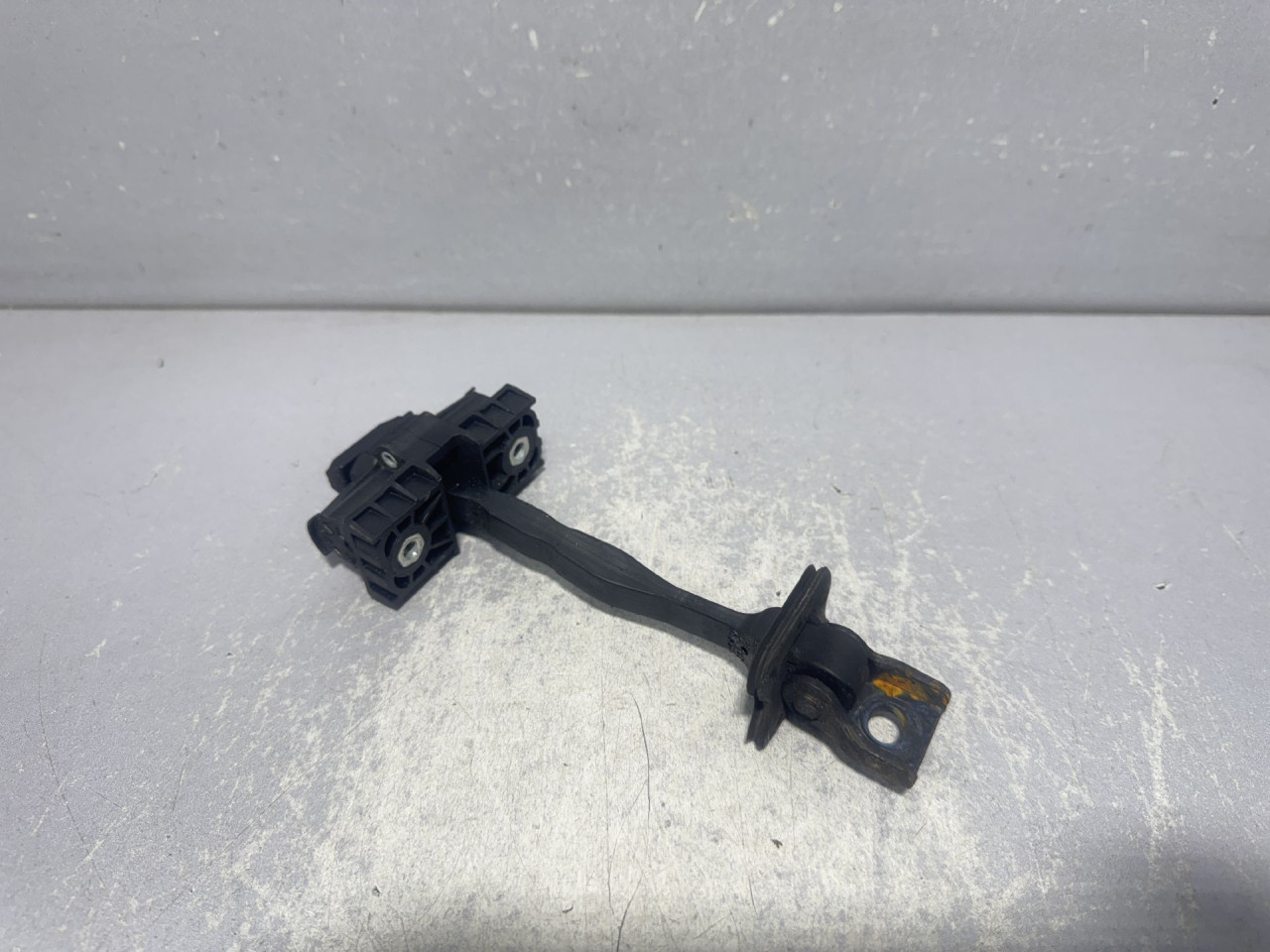 DIJELOVI GRANICNIK VRATA VW PASSAT B8 > 14-19 5H0837249