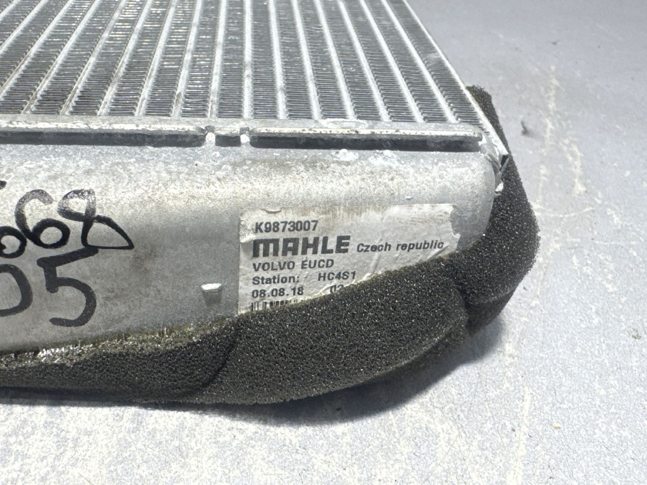 MALI HLADNJAK LAND ROVER EVOQUE > 15-18 K9873007