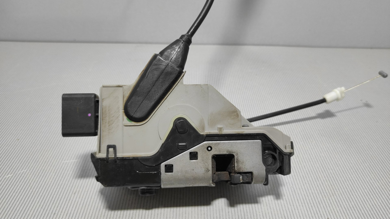 BRAVA VRATA PEUGEOT 208 > 12-15 9812501380