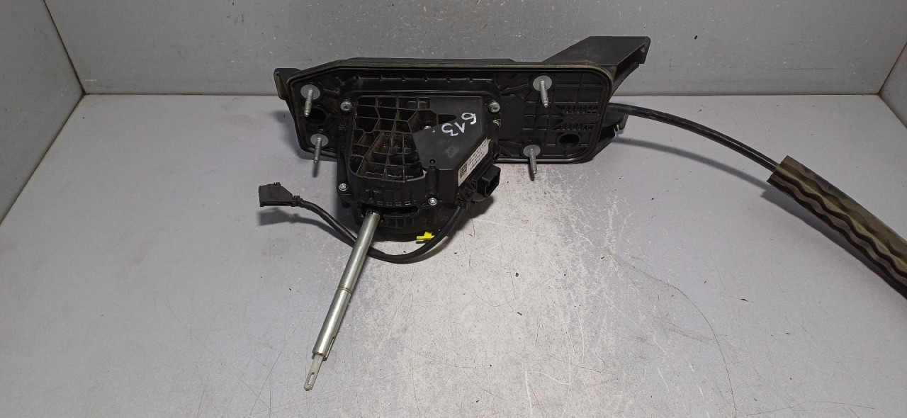 DIJELOVI SALTEBLA VW PASSAT B6 > 05-10 3C1713025R