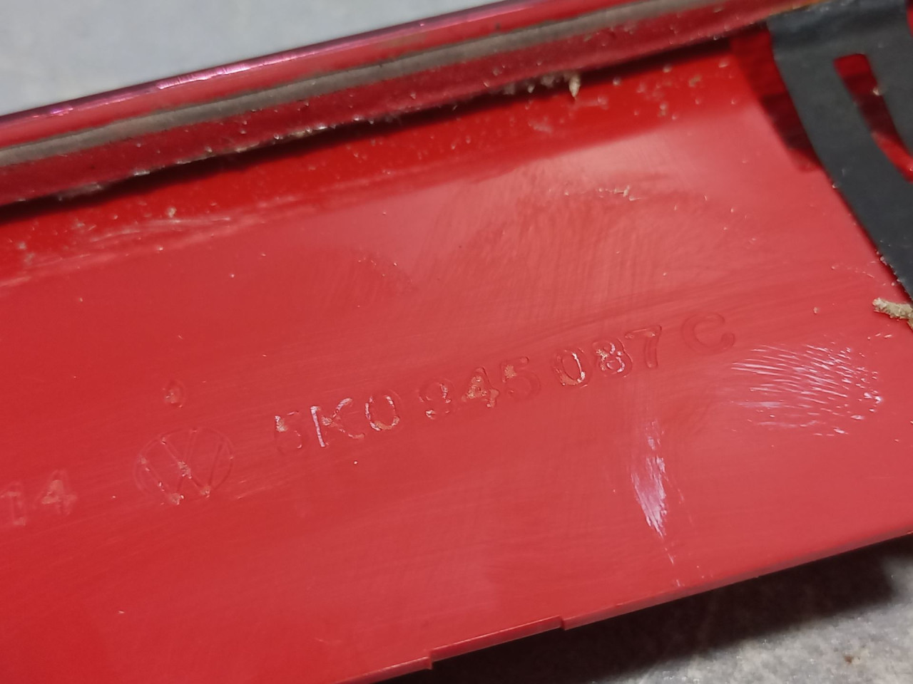 TRECE STOP SVJETLO VW POLO > 09-14 5K0945087C