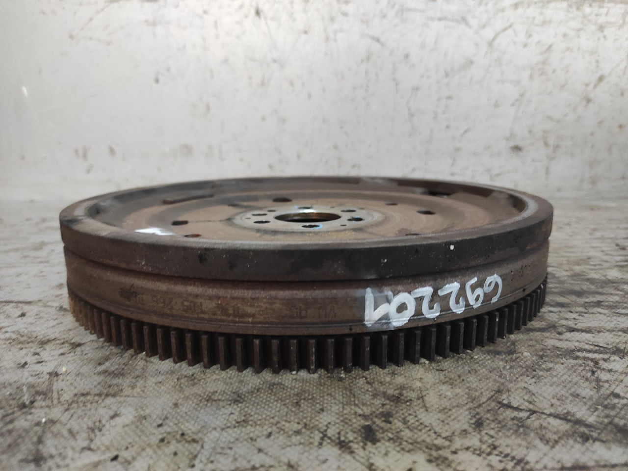 DIJELOVI ZAMAJAC VW POLO > 09-14 03L105266DB