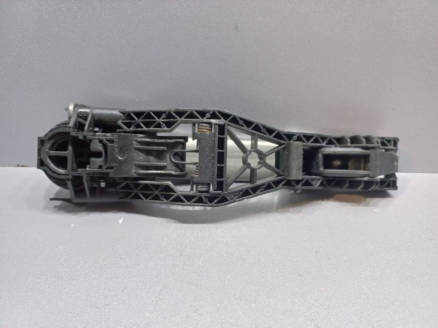 RUCKA VRATA SKODA OCTAVIA > 04-08 6Y0837885