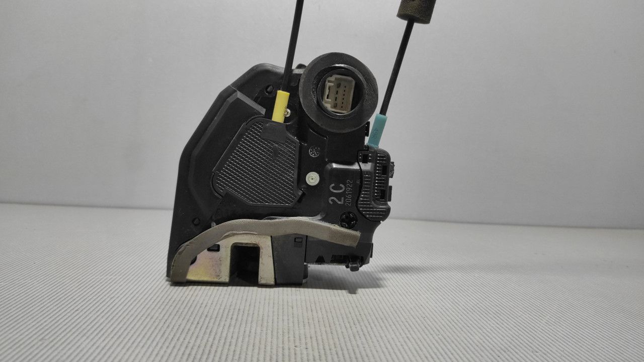 DIJELOVI BRAVA VRATA TOYOTA RAV 4 > 15-18 A046693