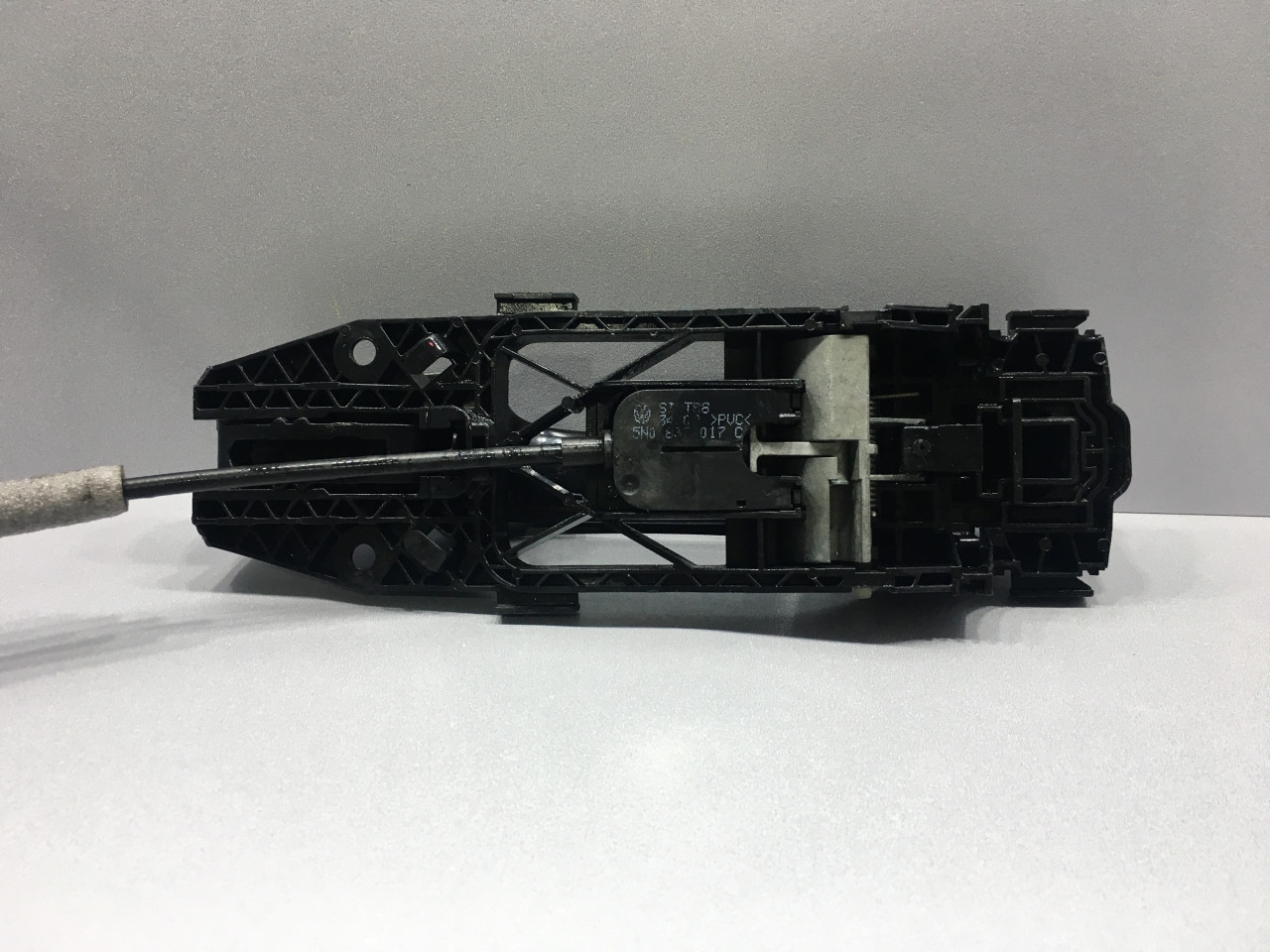 DIJELOVI RUCKA VRATA VW GOLF 6 > 08-12 5N0839885G