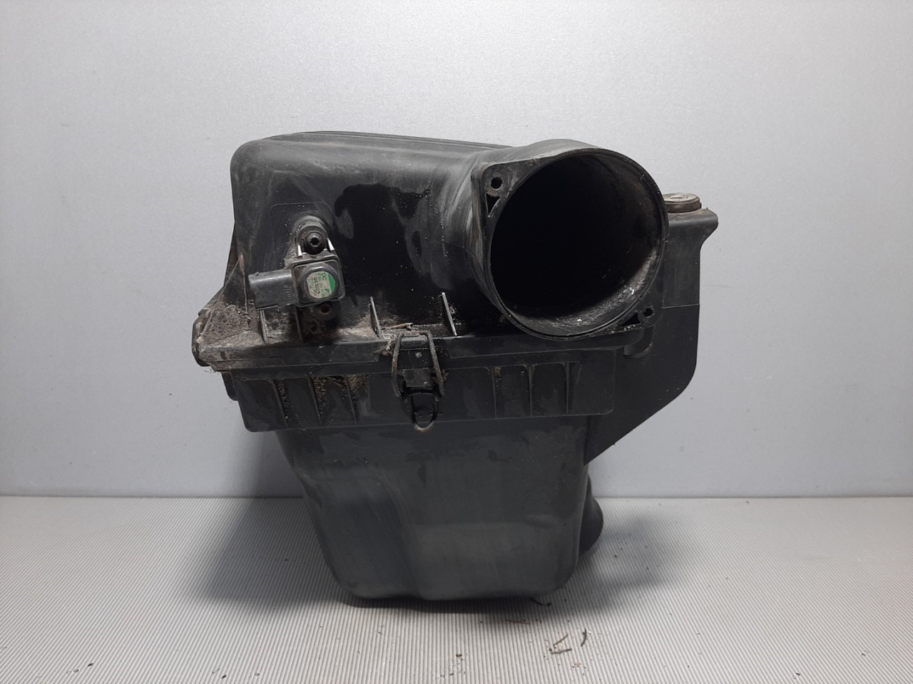 KUCISTE FILTERA ZRAKA CHRYSLER/DODGE 300 > 05-10 052815