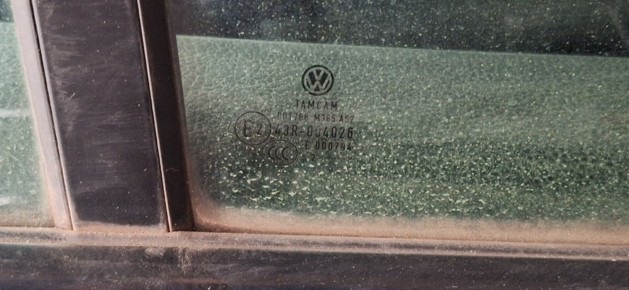 DIJELOVI STAKLO VW PASSAT B7 > 10-14