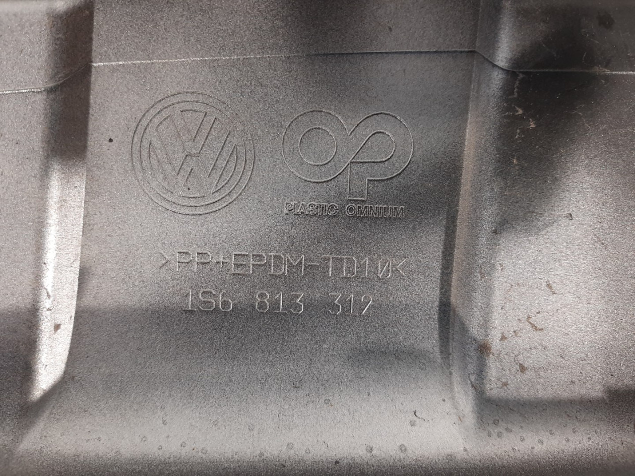 DIJELOVI SPOJLER VW UP > 12-16 1S6813312
