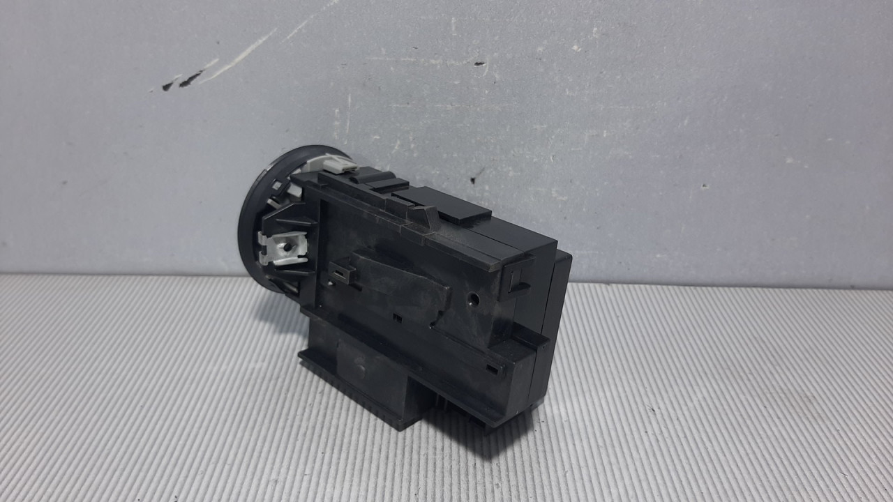 BRAVA PALJENJA VW PASSAT B7 > 10-14 3C0905843AA