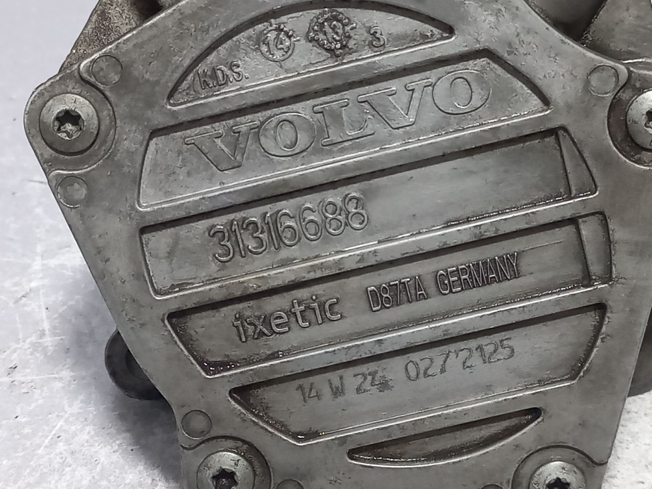 DIJELOVI VAKUM PUMPA VOLVO V70 > 14-16 31316688