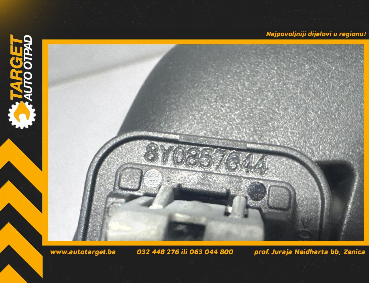 DIJELOVI KROVNA RUCKA AUDI A3 (8Y) > 20 -  1.5 8Y0857644