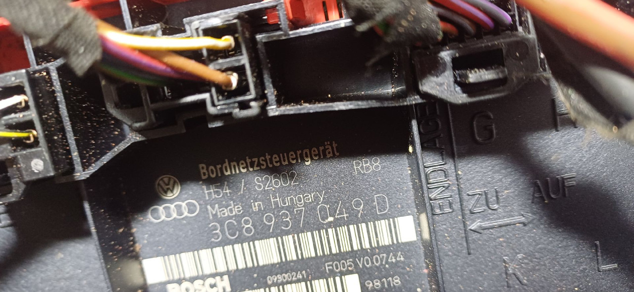 DIJELOVI ELEKTRONIKA MODUL VW PASSAT B6 > 05-10 2.0 3C8937049D
