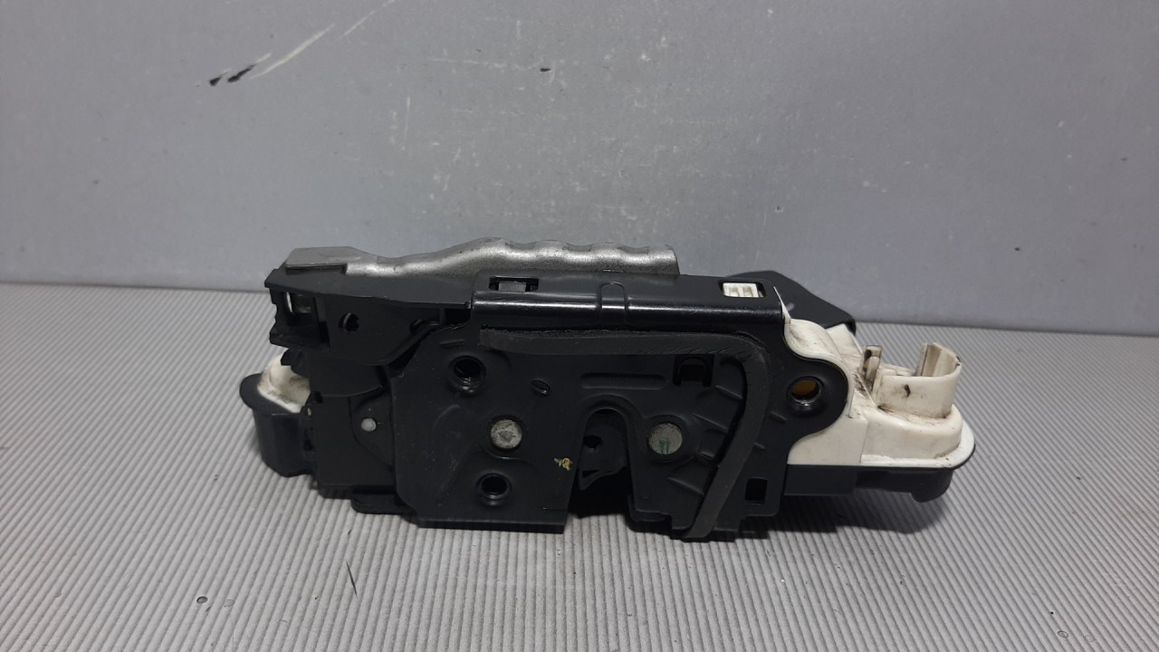 DIJELOVI BRAVA VRATA VW GOLF 6 > 08-12 5K1837015B