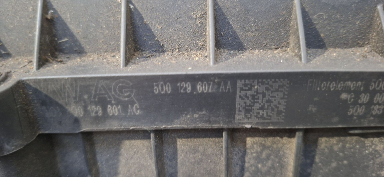 KUCISTE FILTERA ZRAKA AUDI A3 (8V1/8VA) > 12-16 5Q0129607AA