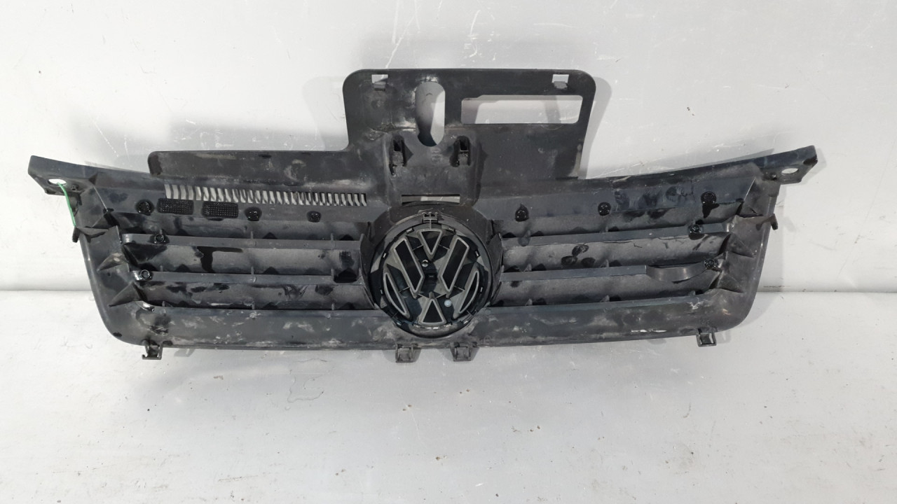 DIJELOVI MASKA VW POLO > 01-05 6Q0853651