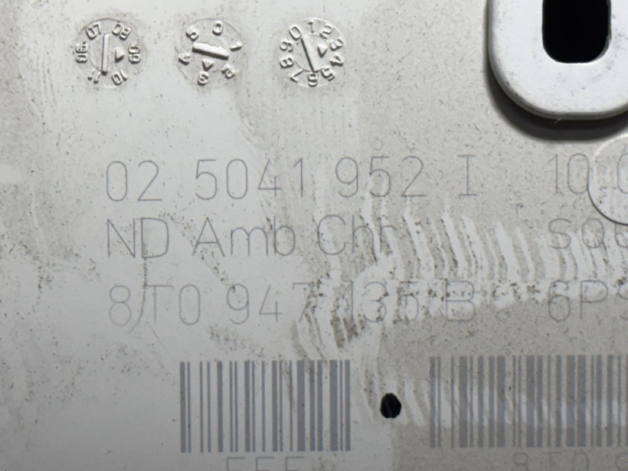 RASVJETA U KABINI AUDI Q5 > 08-11 8T0947135B