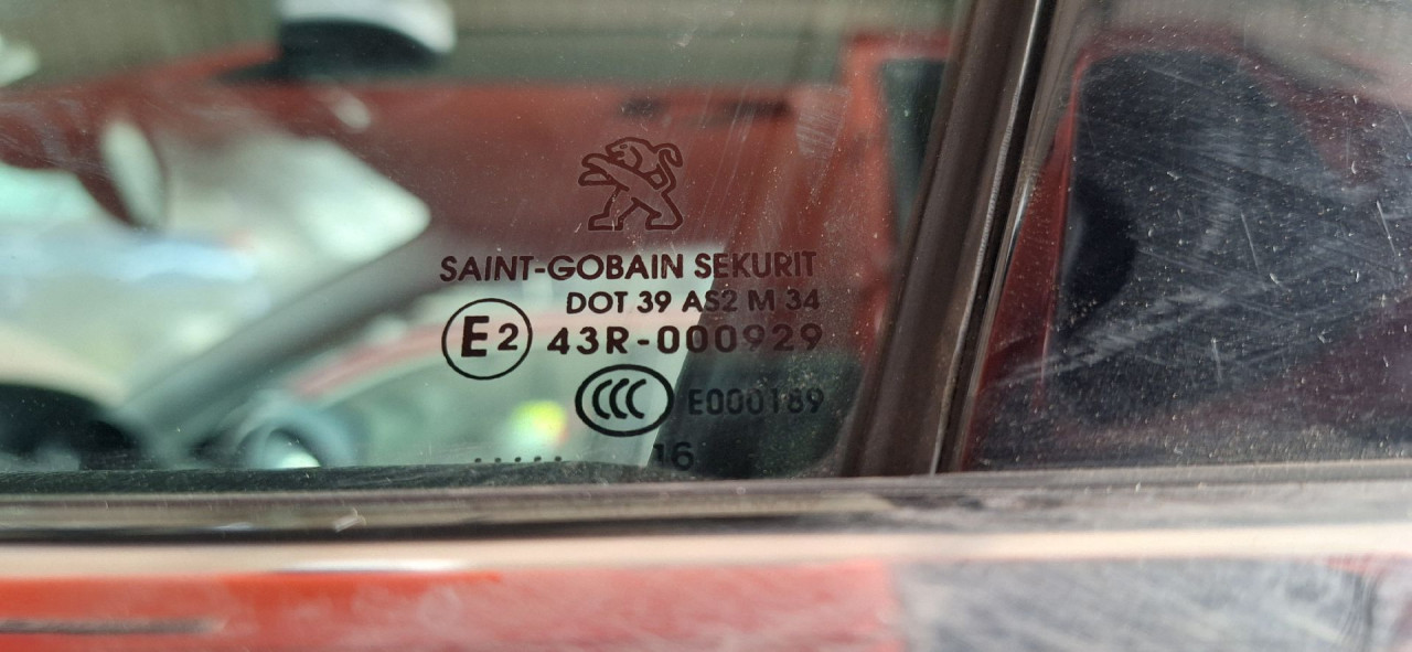 DIJELOVI STAKLO PEUGEOT 308 > 13-17