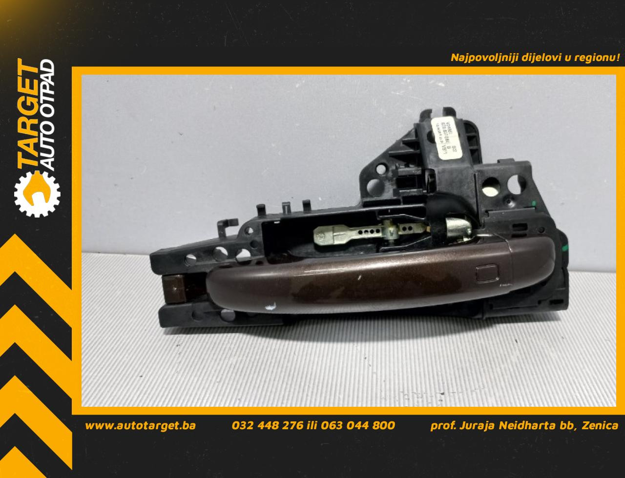 DIJELOVI RUCKA VRATA AUDI Q5 > 12-16 8T0837886B