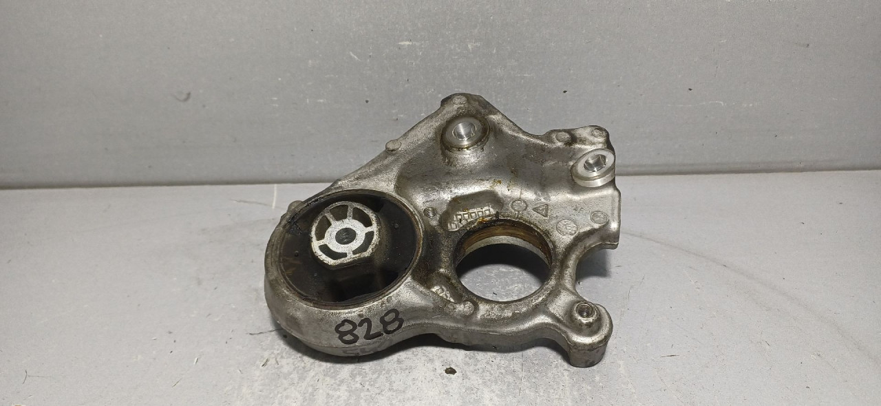 DIJELOVI NOSAC POLUOSOVINE PEUGEOT 3008 > 13-16