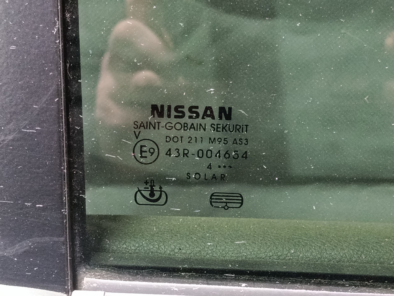 DIJELOVI STAKLO NISSAN NAVARA PATHFINDER > 10-15