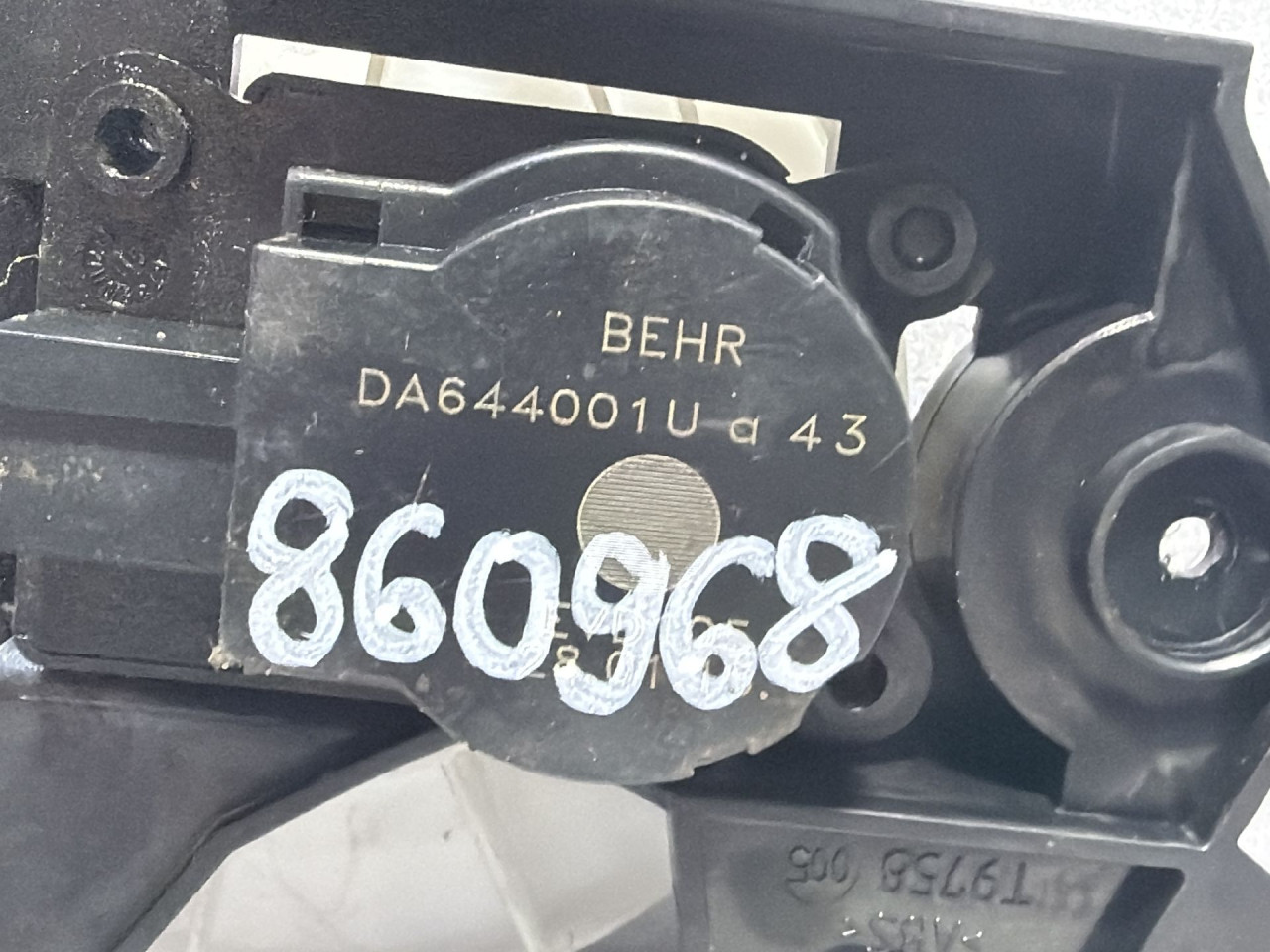 DIJELOVI MOTORIC KLAPNE OPEL ASTRA J > 12-15 1.4 DA644001U