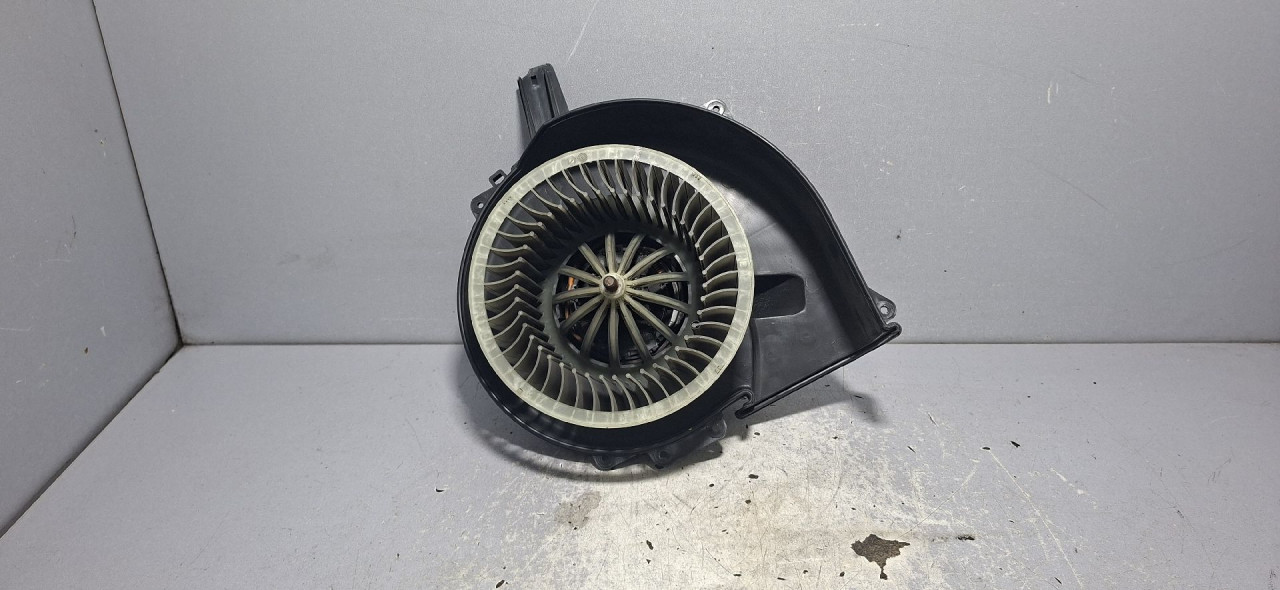 DIJELOVI VENTILATOR KABINE VW POLO > 09-14 1.6 6Q2820015H