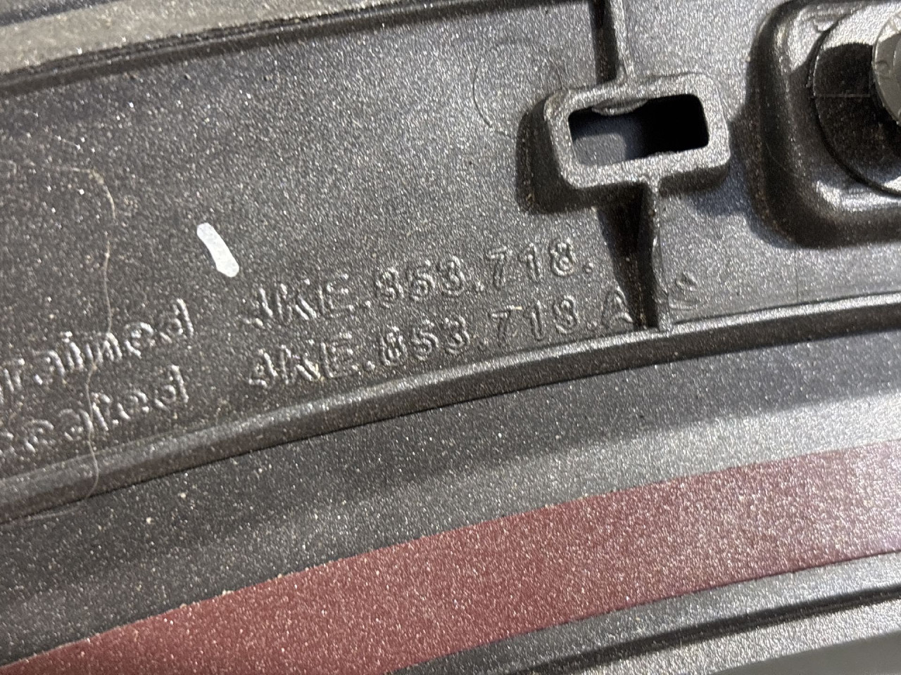 RUB BLATOBRANA AUDI E-TRON > 18- 4KE853718