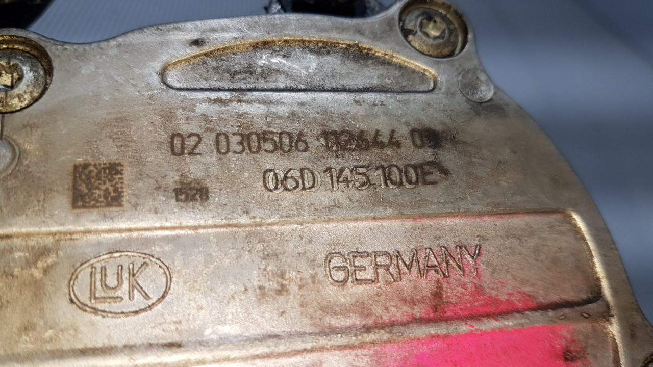 VAKUM PUMPA VW GOLF 5 GTI > 04-09 06D145100E