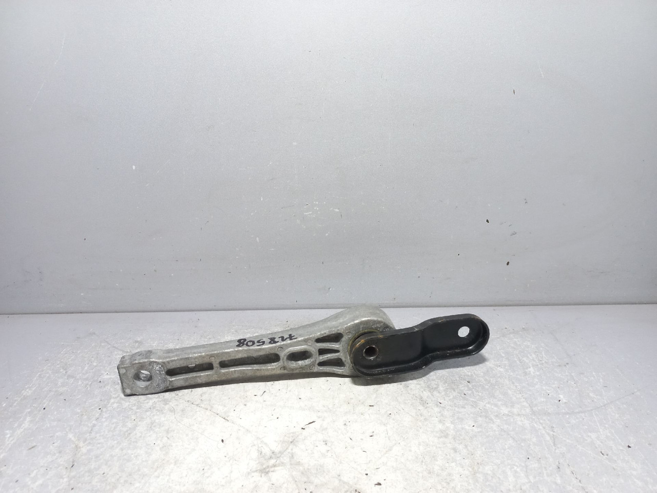 DIJELOVI NOSAC VW PASSAT B6 > 05-10 3C0199855J