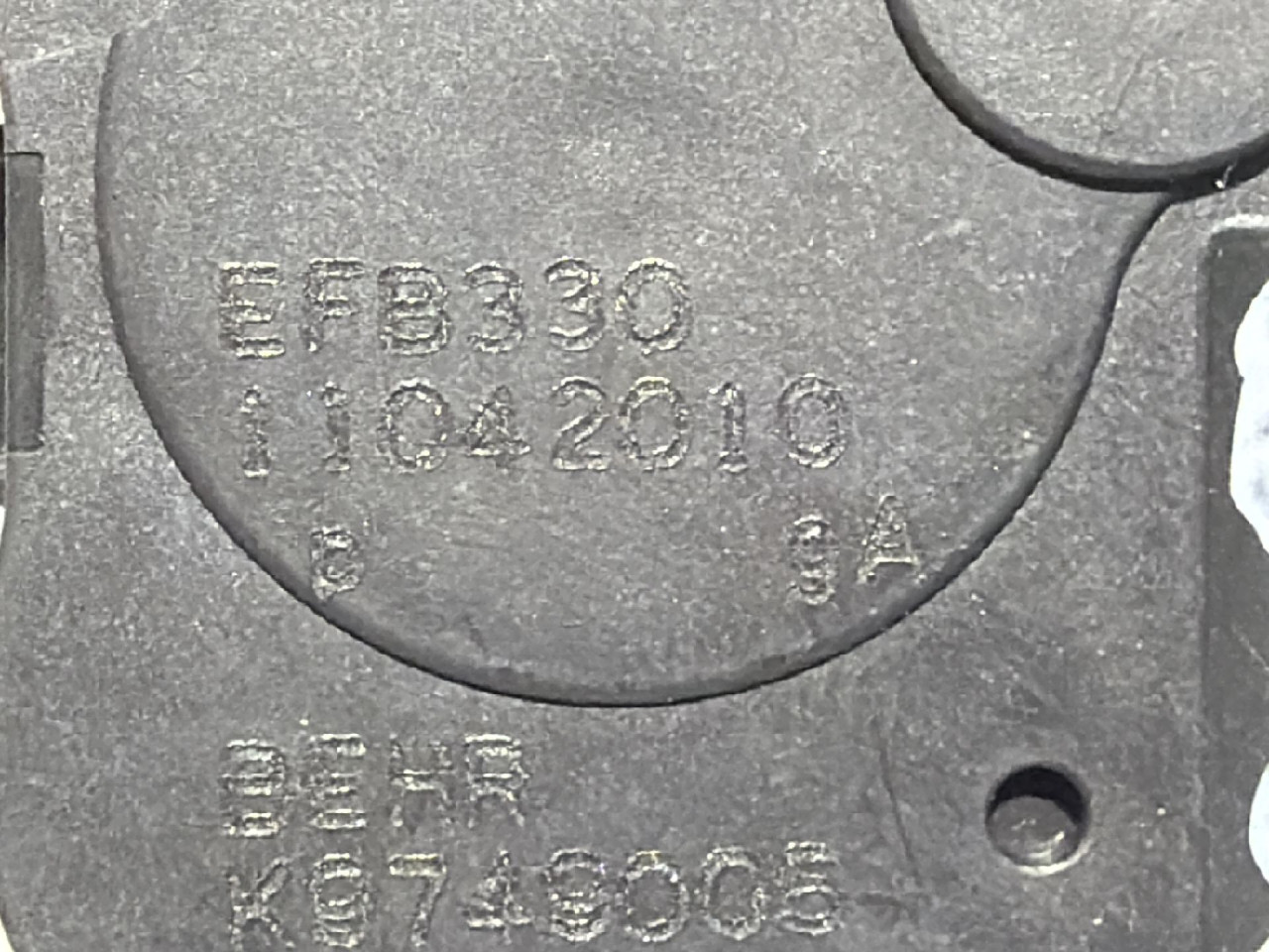 DIJELOVI MOTORIC KLAPNE AUDI A4 (B8) > 07-11 2.0 EFB330