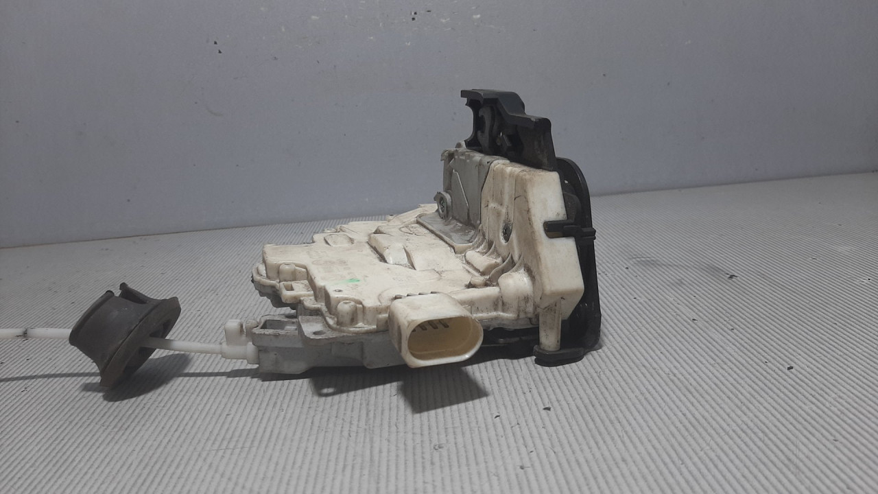 BRAVA VRATA AUDI A4 (B7) > 04-07 8E0839015AA