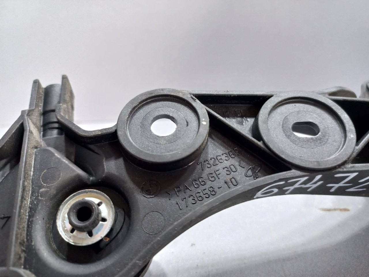 RUCKA HAUBE BMW SERIJA 3 (F34) GRANTURISMO > 12-16 7326