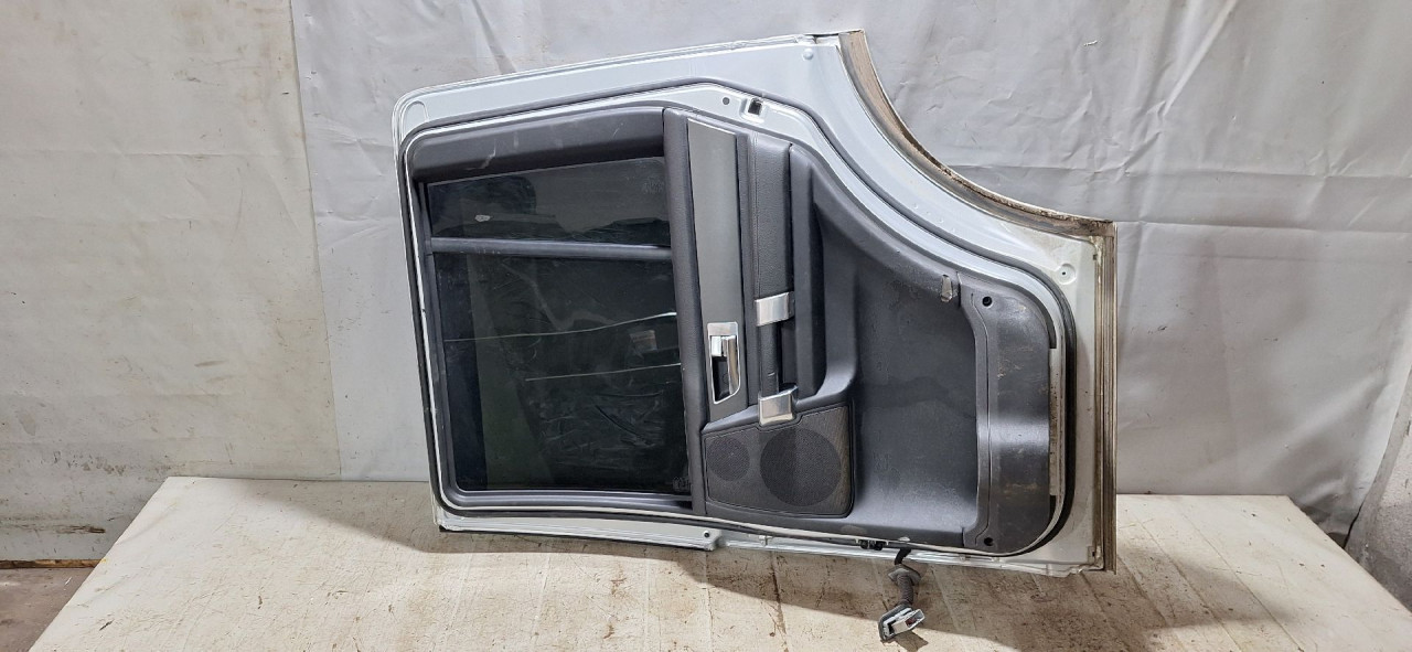 DIJELOVI VRATA LAND ROVER DISCOVERY > 10-14