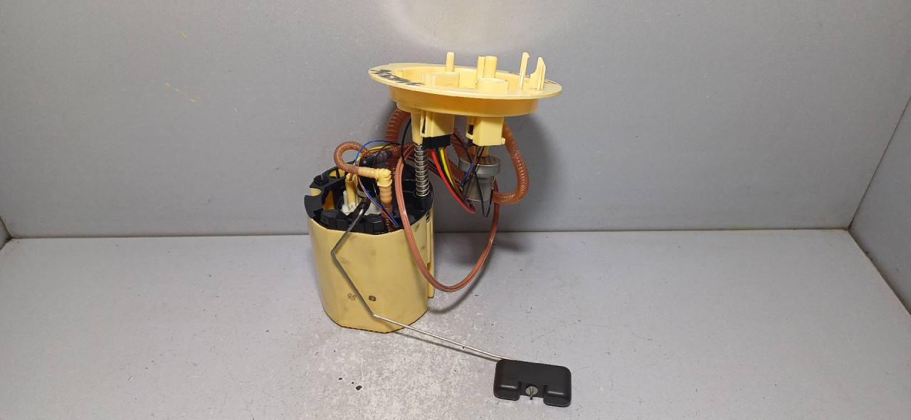PUMPA GORIVA U REZERVOARU AUDI A4 (B8) > 12-15 8K091905