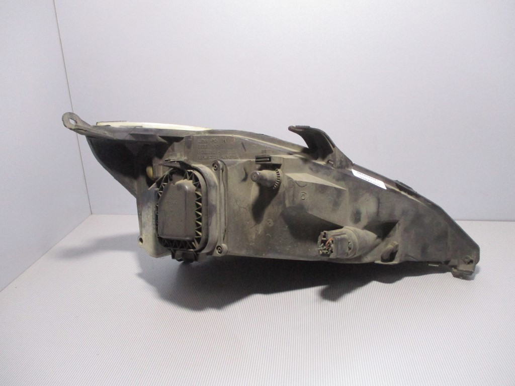 DIJELOVI FAR FORD FOCUS > 01-05 FD424013
