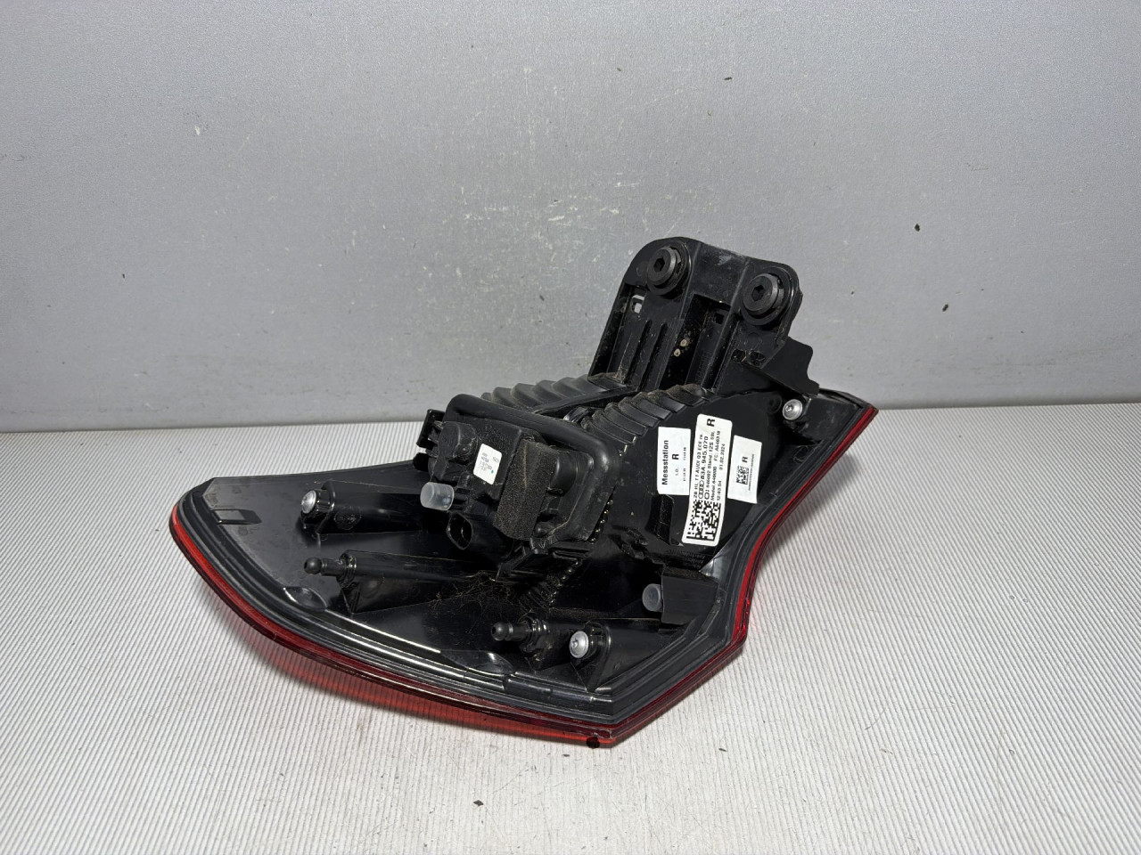 DIJELOVI STOP SVJETLO AUDI Q3 > 18- 2.0 83A945070