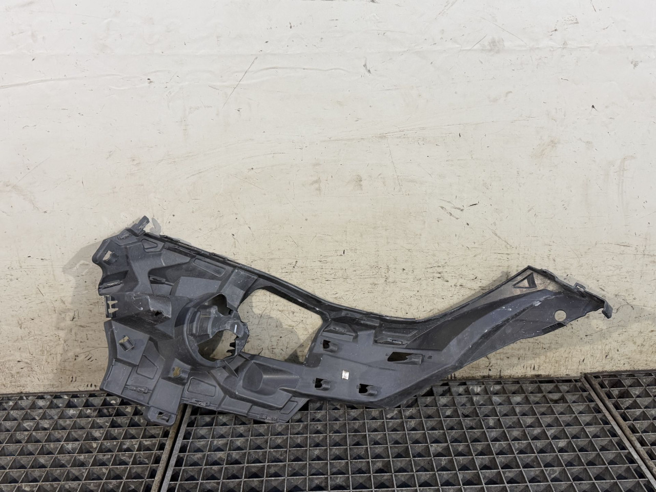 DIJELOVI PLASTIKA BRANIKA BMW X5 (F15) > 13-18 3.0 7294484