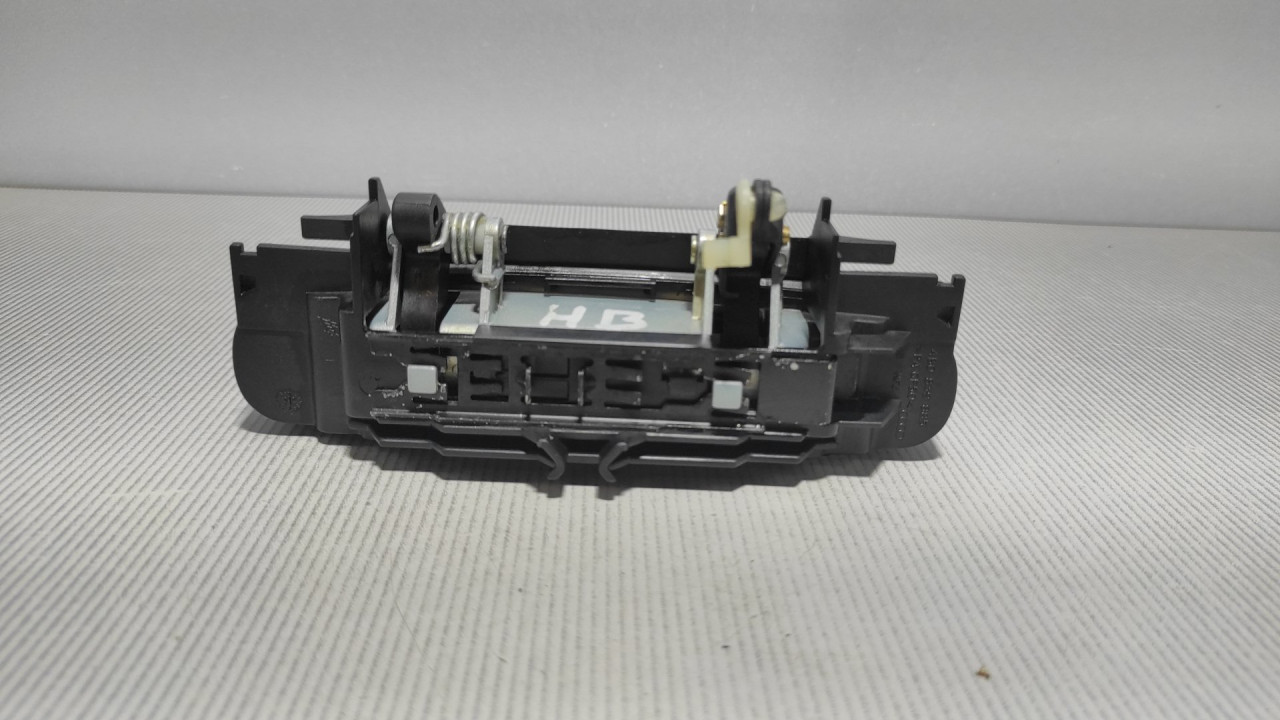 DIJELOVI RUCKA VRATA AUDI A3 > 08-12 4B0839885