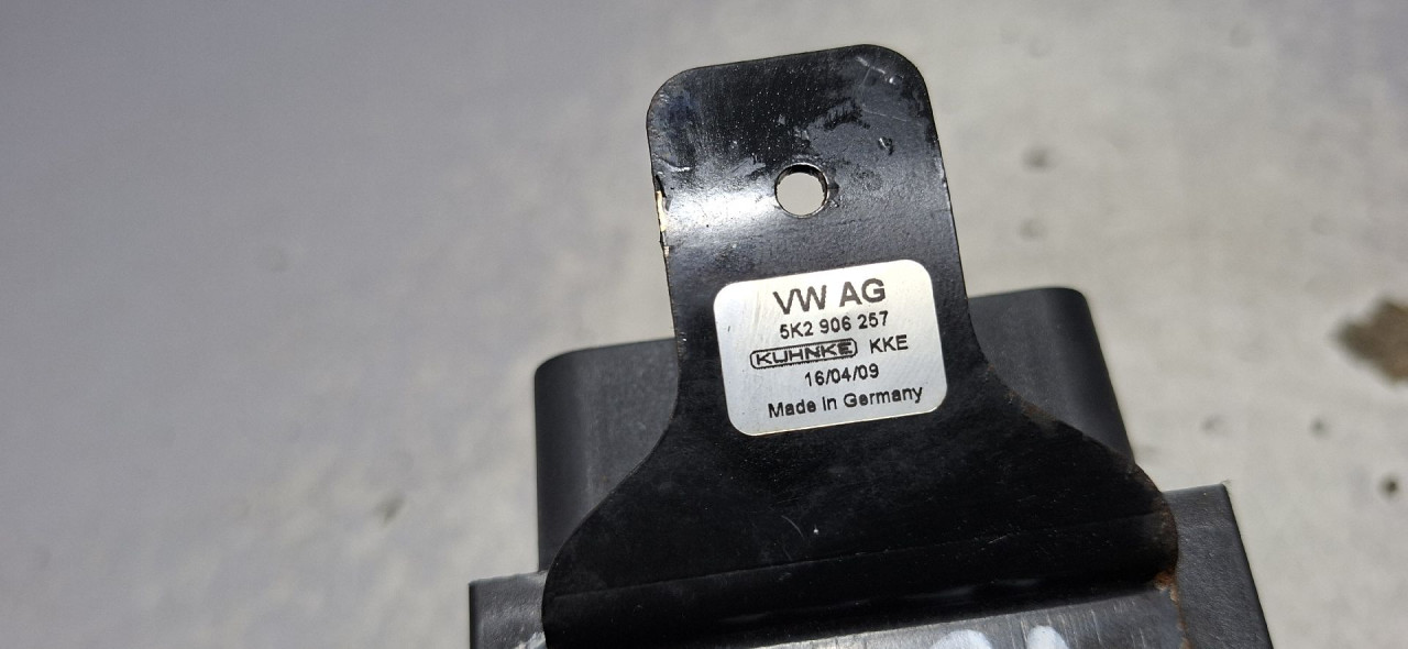 DIJELOVI ELEKTRONIKA MODUL VW GOLF 6 > 08-12 2.0 5K2906257