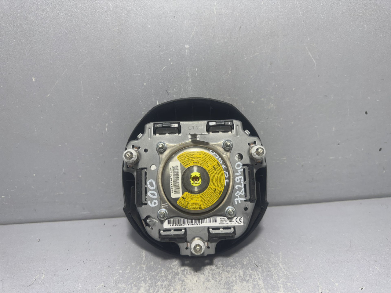 DIJELOVI AIRBAG VOLANA MAZDA 6 > 16-18 TG11A02001