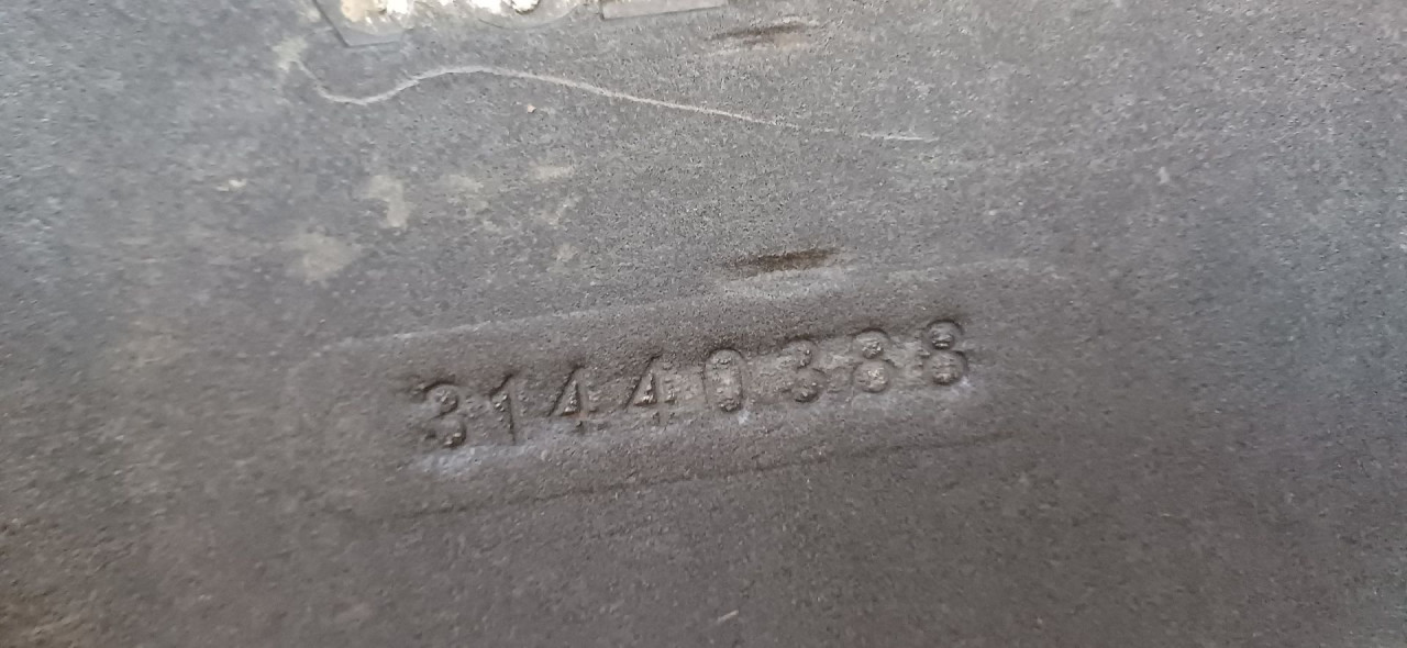 DIJELOVI PODNA ZASTITA VOLVO XC60 > 13-17 31440388