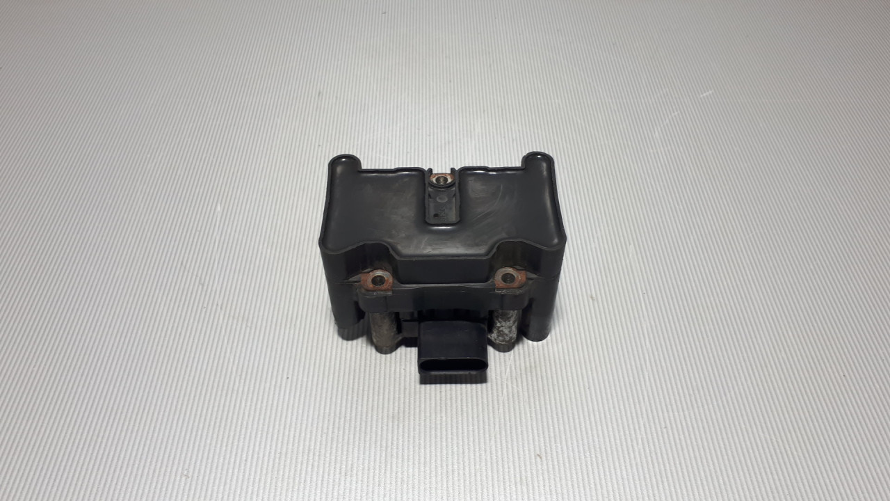 DIJELOVI BOMBINA VW GOLF 5 > 03-08 032905106B