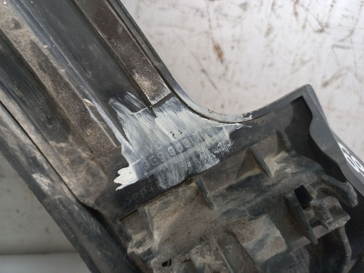 RUB BLATOBRANA VW PASSAT B8 > 14- 3G9853718
