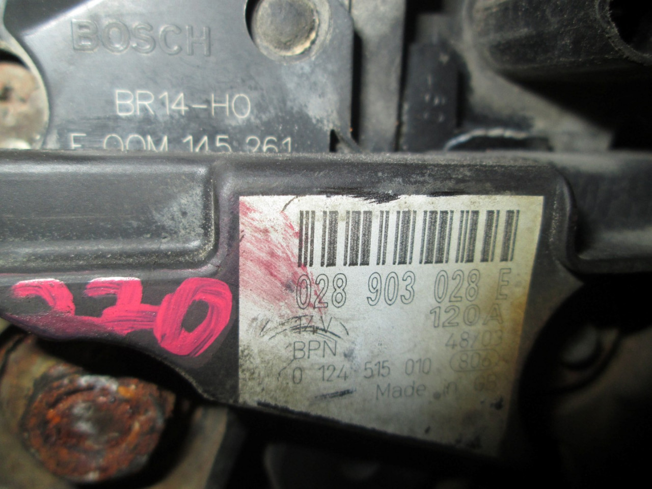 DIJELOVI ALTERNATOR VW BORA > 98-05 028903028E