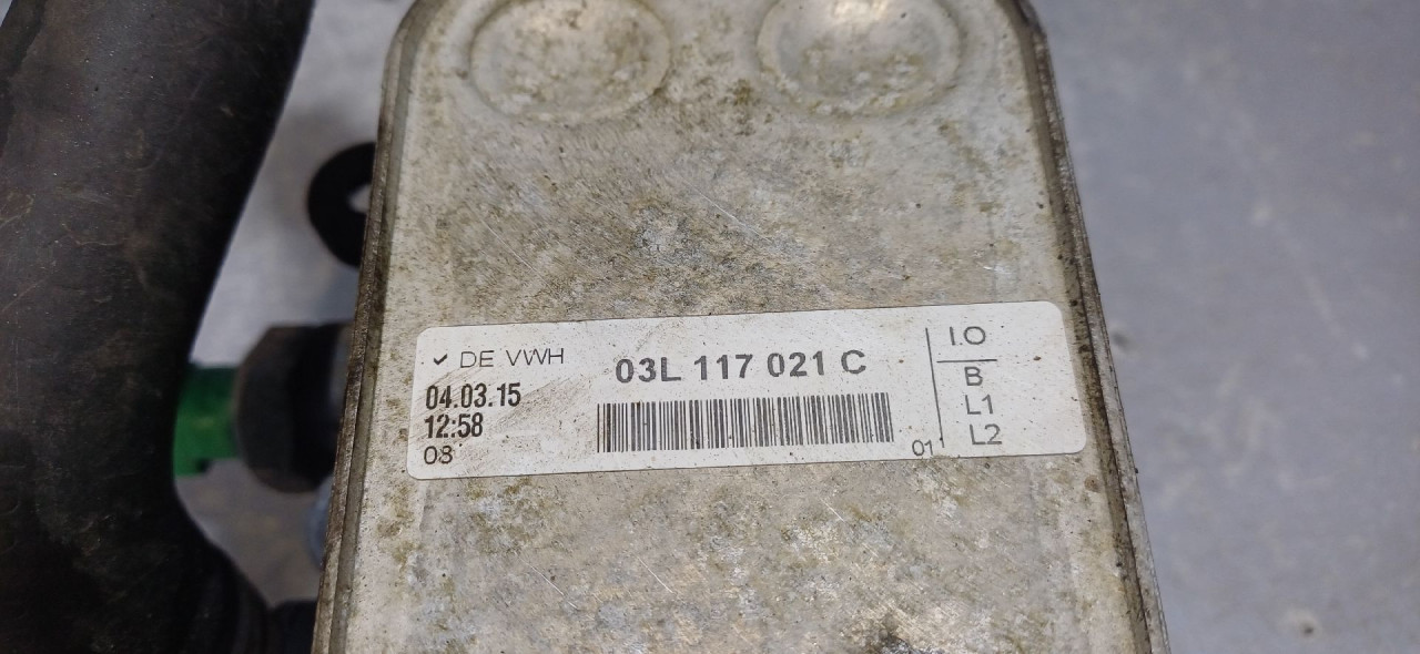 HLADNJAK ULJA SKODA FABIA > 14- 03L117021C