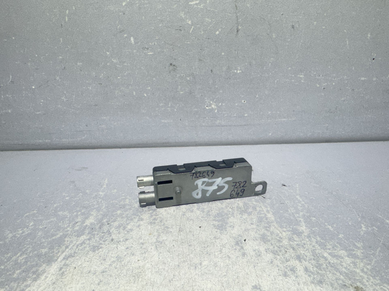 DIJELOVI ANTENA VW PASSAT B6 > 05-10 3C9035552D