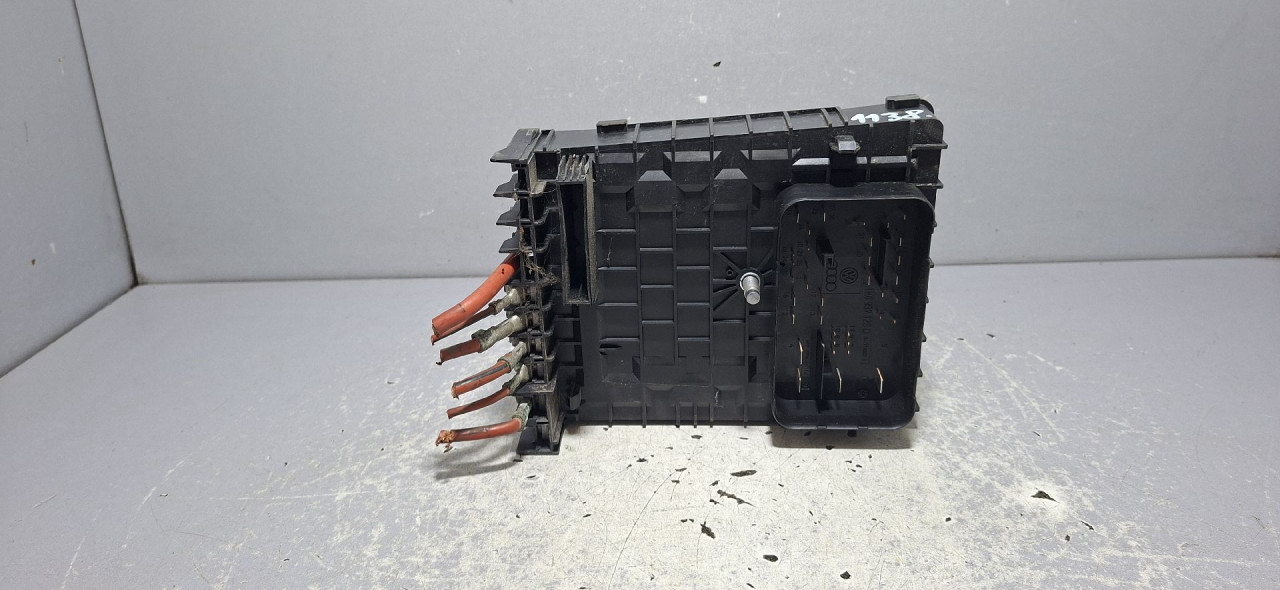 ELEKTRONIKA KUTIJA OSIGURACA VW TIGUAN > 07-11 1K0937125D